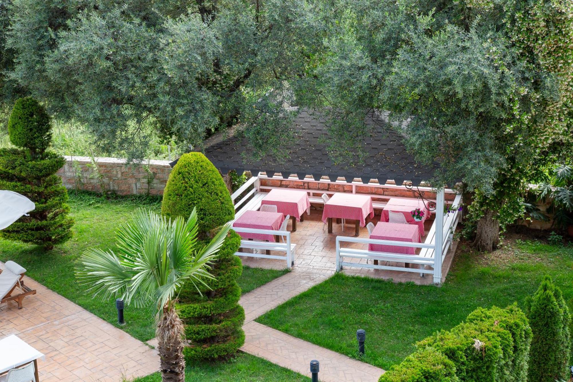 Vila Florika Hotel Borsh Esterno foto