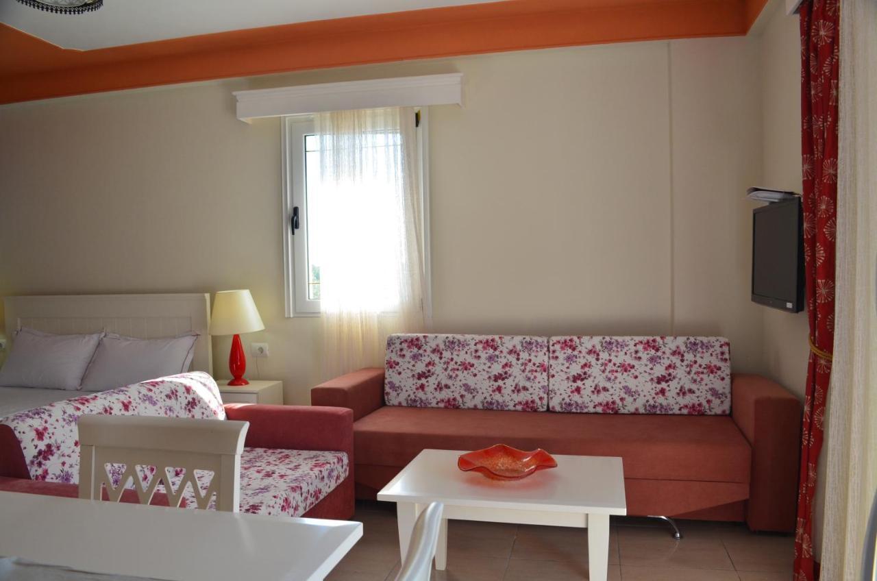 Vila Florika Hotel Borsh Esterno foto