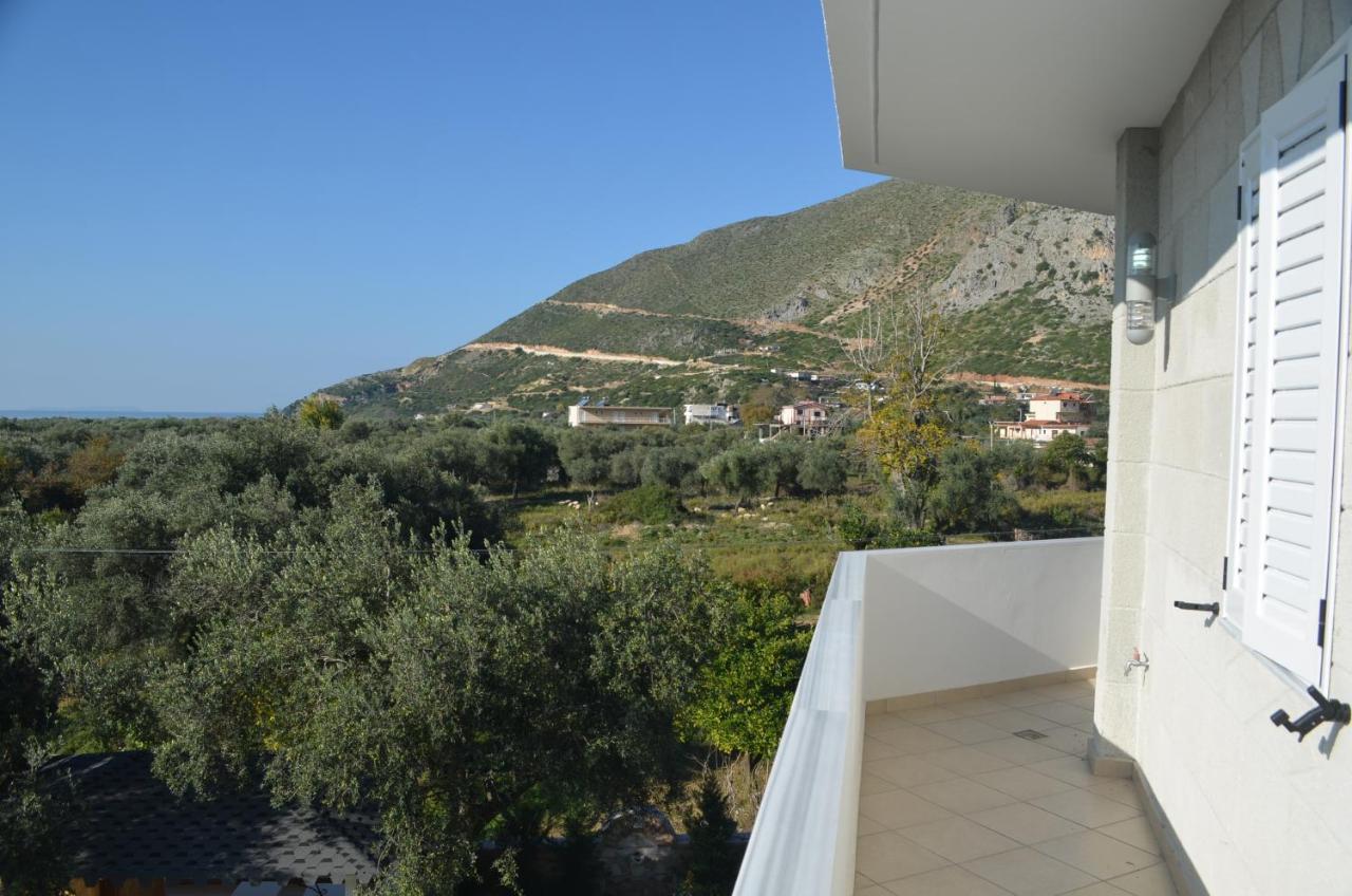 Vila Florika Hotel Borsh Esterno foto
